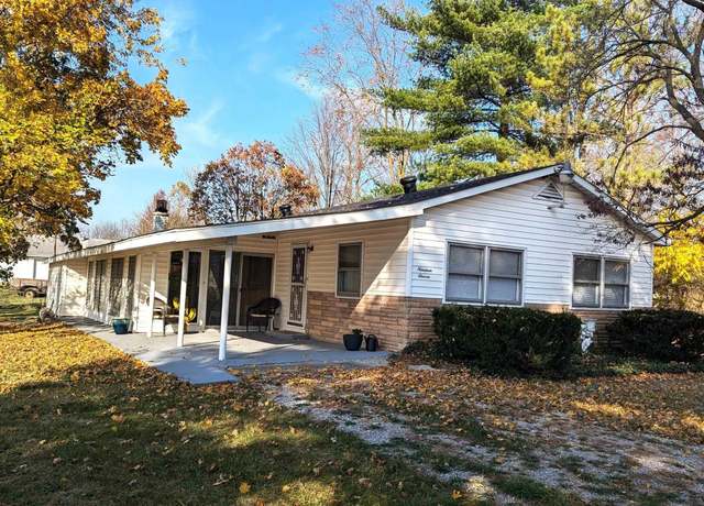 Property at 1911 Kroemer Rd, Fort Wayne, IN 46808, 2 beds, 1.5 baths