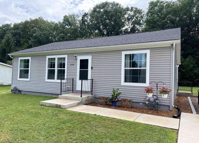 Property at 1326 Gable Dr, Warsaw, IN 46580, 3 beds, 2 baths