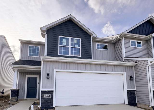 Property at 1261 W Hamilton Rd N, Fort Wayne, IN 46814, 3 beds, 2.5 baths