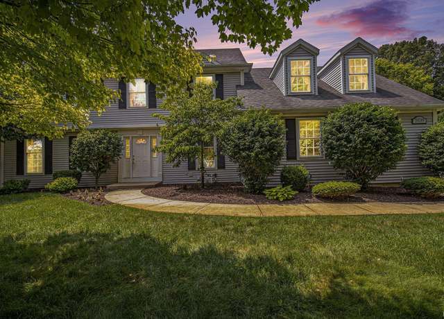 Property at 59249 High Pointe Dr, South Bend, IN 46614, 4 beds, 3.5 baths