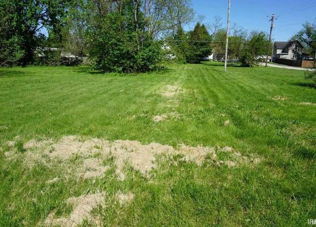 Property at 424 S 8th St, Mitchell, IN 47446