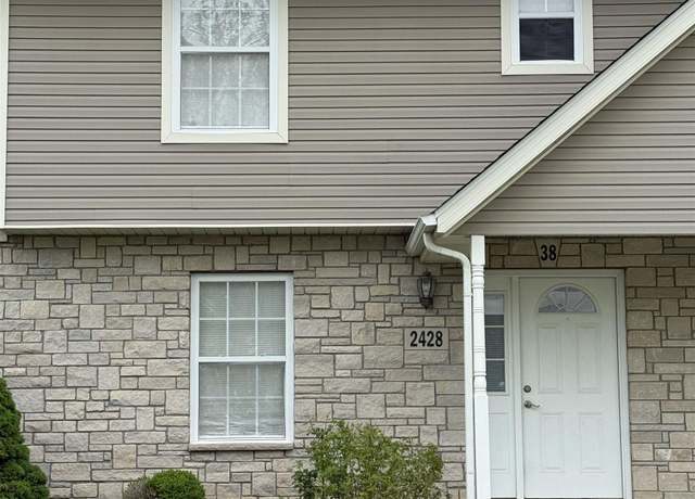Property at 2428 S Woolery Mill Dr, Bloomington, IN 47403, 3 beds, 2.5 baths