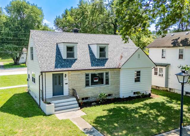 Property at 222 Mechanic St, Fort Wayne, IN 46808, 4 beds, 1.5 baths