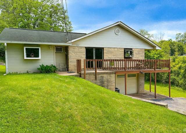 Property at 302 S Edgewood Dr, Ellettsville, IN 47429, 3 beds, 2 baths