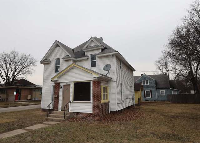 Property at 2121 Lincoln Way Way W, South Bend, IN 46628, 4 beds, 2 baths