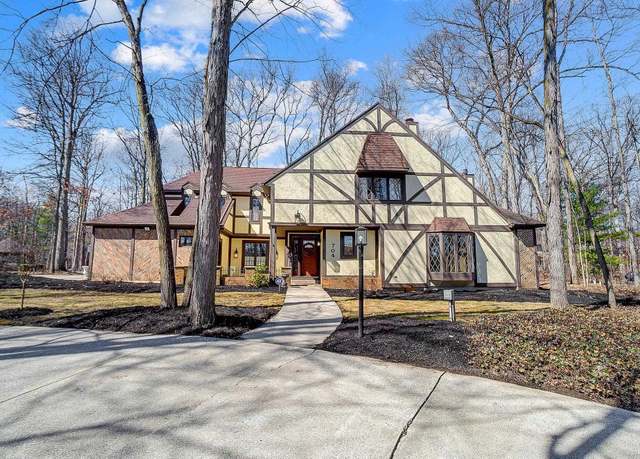 Property at 704 Oaktree Ct, Fort Wayne, IN 46845, 3 beds, 2.5 baths
