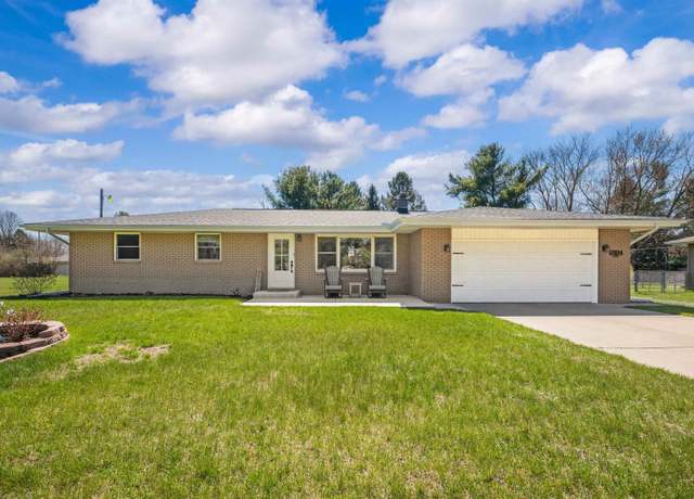 Property at 10344 Anderson Rd, Granger, IN 46530, 4 beds, 2.5 baths