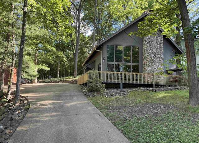 Property at 203 W Melchoir Dr, Santa Claus, IN 47579, 2 beds, 1 bath
