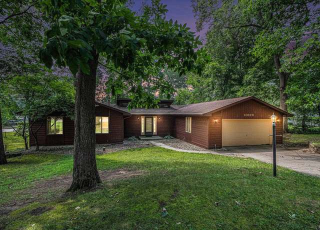 Property at 10370 Royal Oak Ct, Osceola, IN 46561, 3 beds, 3 baths