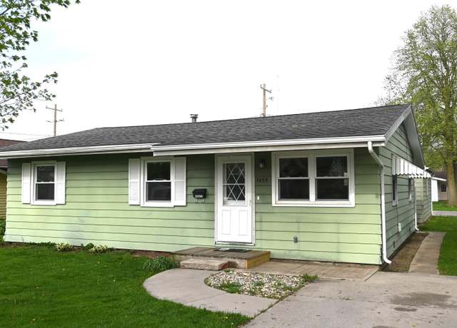 Property at 1033 Russell St, Decatur, IN 46733, 3 beds, 1 bath