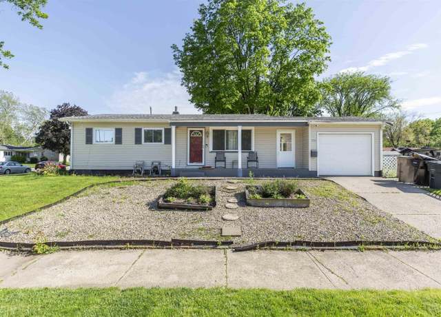 Property at 1426 Byron Dr, South Bend, IN 46614, 3 beds, 2 baths