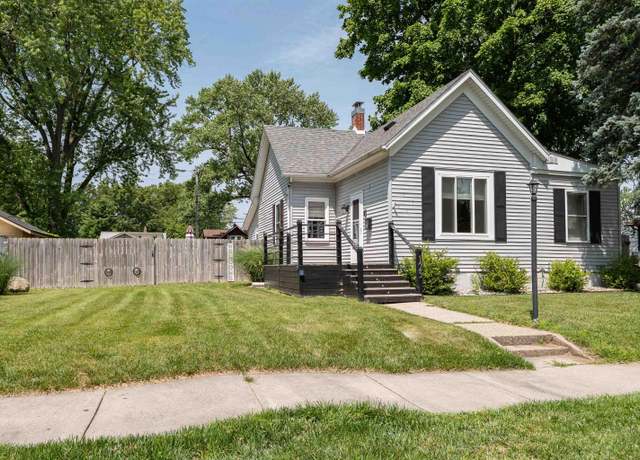Property at 125 Kenwood Ave, Elkhart, IN 46516, 2 beds, 1 bath