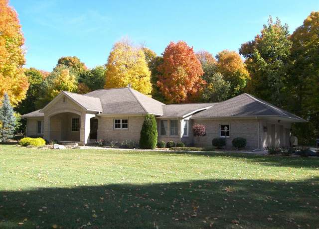 Property at 2250 N 350 W, Warsaw, IN 46580, 4 beds, 2.5 baths