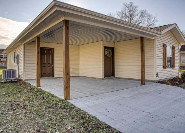 Property at 203 N Jackson St, Oakland City, IN 47660, 3 beds, 2 baths