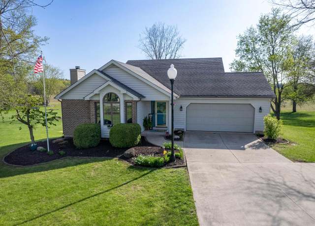 Property at 1100 E Wildwood Dr, Columbia City, IN 46725, 3 beds, 2.5 baths