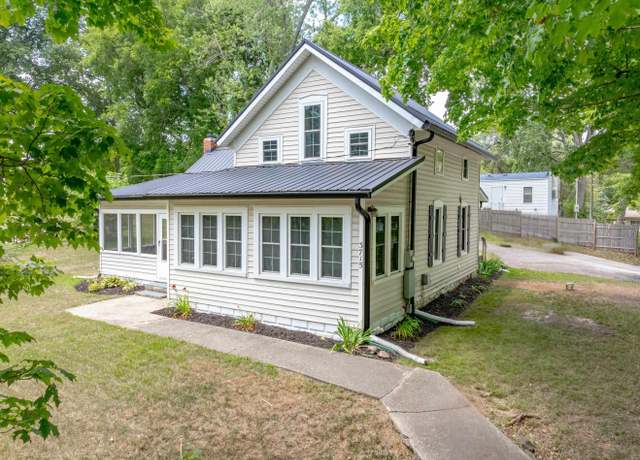 Property at 3715 N Barbee Rd, Warsaw, IN 46582, 3 beds, 2 baths