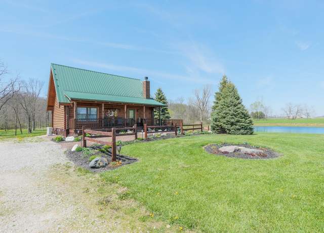 Property at 1247 N Wayne St, Warren, IN 46792, 2 beds, 1.5 baths
