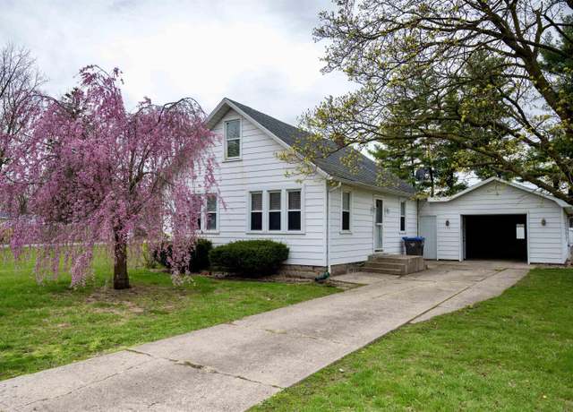 Property at 1517 S 11th St, Goshen, IN 46526, 3 beds, 1 bath