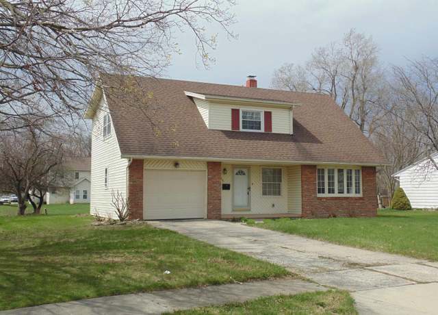 Property at 5935 Blackstone Dr, Fort Wayne, IN 46818, 4 beds, 1.5 baths
