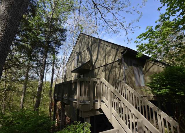 Property at 9126 S Pointe Ridge Ln #47, Bloomington, IN 47401, 3 beds, 2 baths
