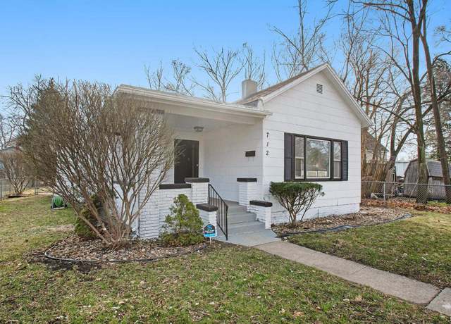 Property at 712 Blaine Ave, South Bend, IN 46616, 4 beds, 2 baths