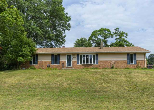 Property at 56106 Wynnewood Dr, Osceola, IN 46561, 3 beds, 2 baths