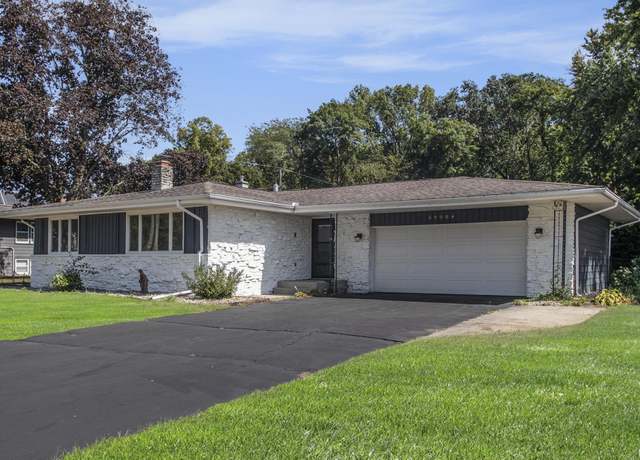 Property at 59004 Merrimac Ln, Elkhart, IN 46517, 3 beds, 2.5 baths