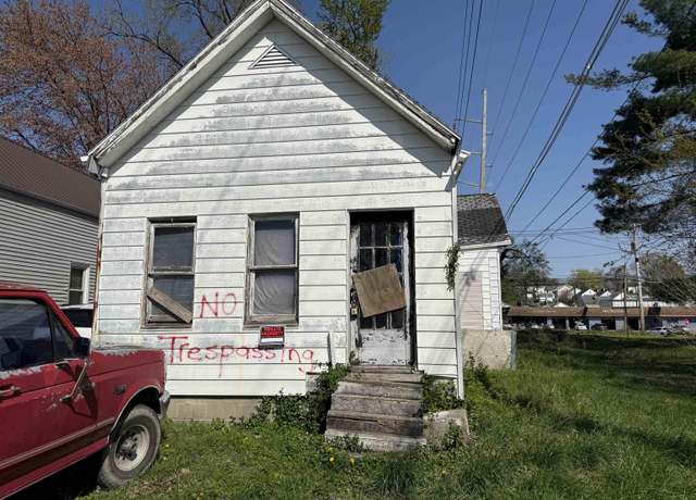 Property at 417 N Elm Ave, Evansville, IN 47712, 3 beds, 1 bath