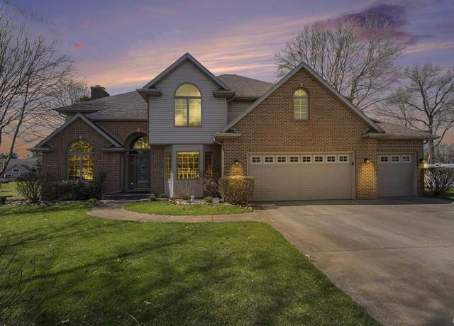 Property at 57017 Tealwood Ct, Elkhart, IN 46516, 5 beds, 4.5 baths