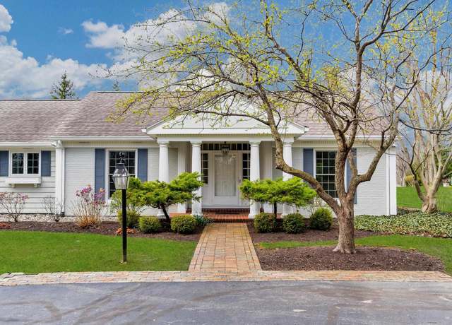 Property at 2818 Little Turtle Trl, Fort Wayne, IN 46804, 4 beds, 4.5 baths