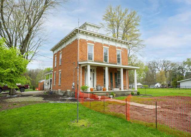 Property at 13546 Brick Rd, Granger, IN 46530, 3 beds, 2.5 baths