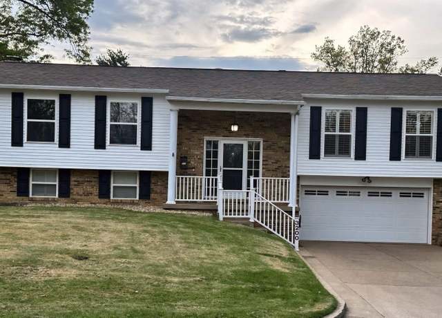 Property at 3200 Mockingbird Ln, Evansville, IN 47710, 3 beds, 2.5 baths