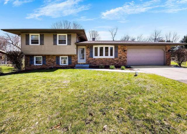 Property at 50866 Country Knolls Dr, Granger, IN 46530, 3 beds, 1.5 baths