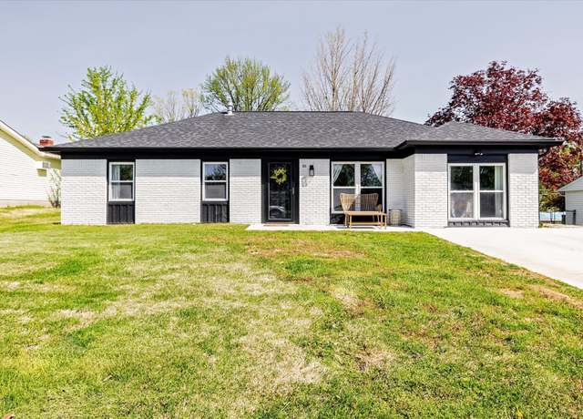 Property at 3702 W Stafford Dr, Bloomington, IN 47403, 4 beds, 1.5 baths