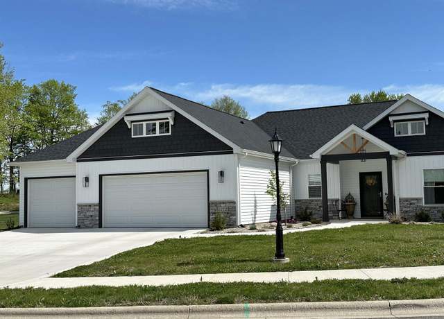 Property at 2272 Highlander Dr, Warsaw, IN 46580, 3 beds, 2 baths