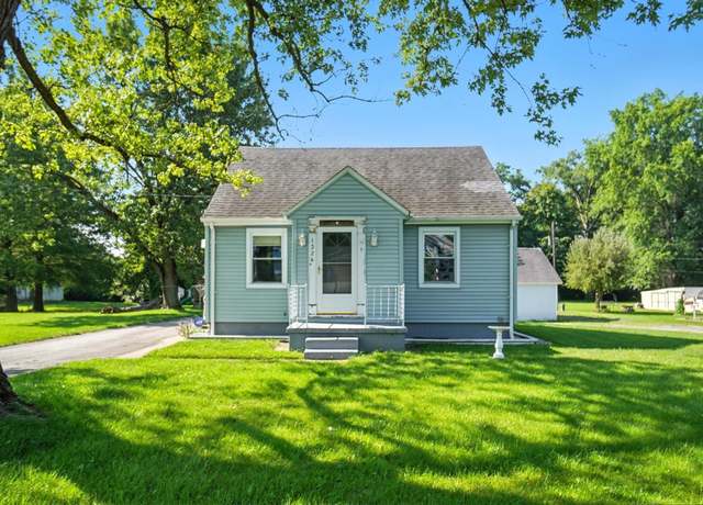 Property at 1324 Farwood Ave, Fort Wayne, IN 46816, 3 beds, 1 bath