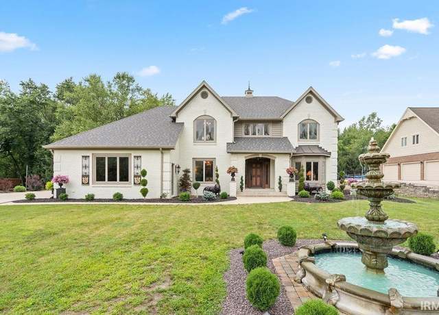 Property at 11830 Crestview Blvd, Kokomo, IN 46901, 4 beds, 2.5 baths