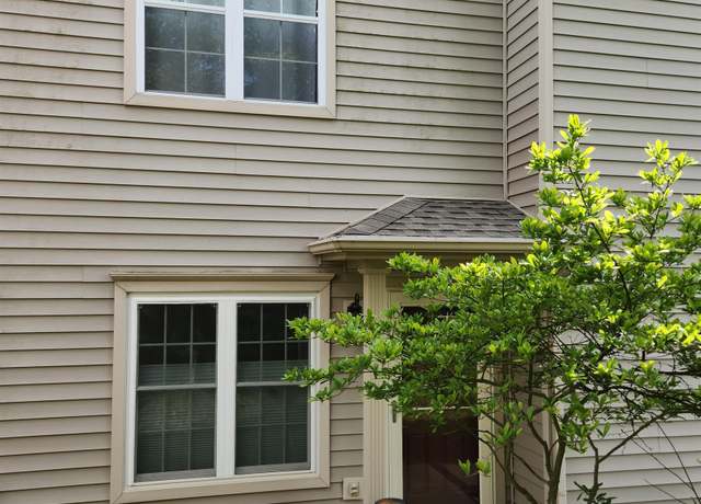 Property at 2103 S Bayberry Dr, Bloomington, IN 47401, 2 beds, 2 baths