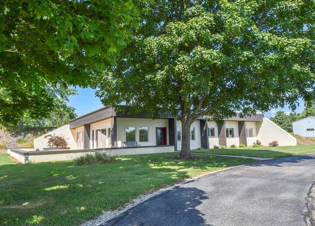 Property at 4800 E Blackford Rd, Mount Vernon, IN 47620, 3 beds, 2 baths