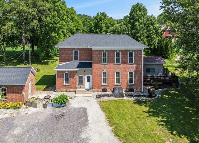 Property at 3175 N 250 Rd, Columbia City, IN 46725, 4 beds, 2.5 baths