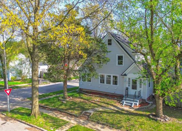Property at 832 Hamilton Ave, Fort Wayne, IN 46806, 3 beds, 1.5 baths