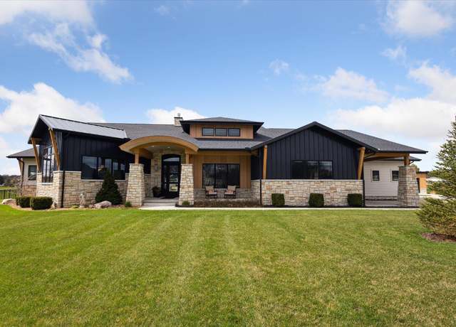 Property at 29929 Ridge Cv, Granger, IN 46530, 4 beds, 3.5 baths