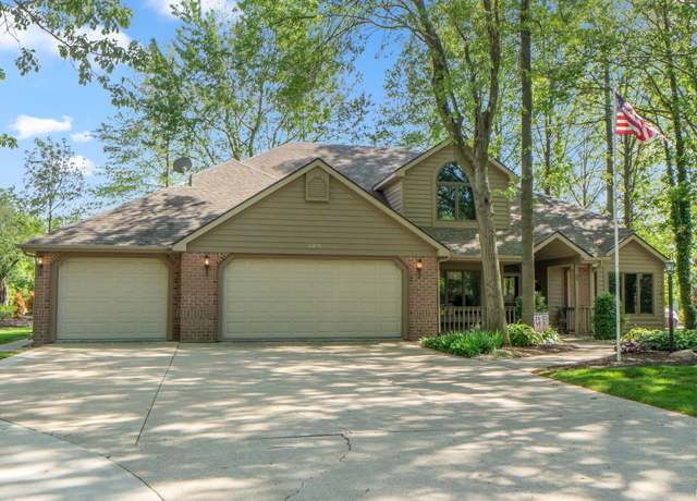 Property at 208 Oak Forest Dr, Bluffton, IN 46714, 4 beds, 2.5 baths
