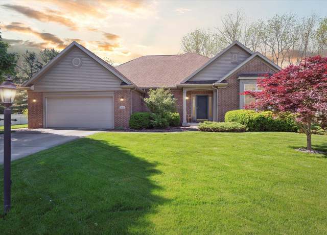 Property at 1916 Greenwood Dr, Goshen, IN 46526, 3 beds, 3 baths