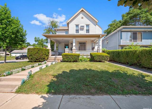 Property at 901 Edgewater Ave, Fort Wayne, IN 46805, 3 beds, 3 baths