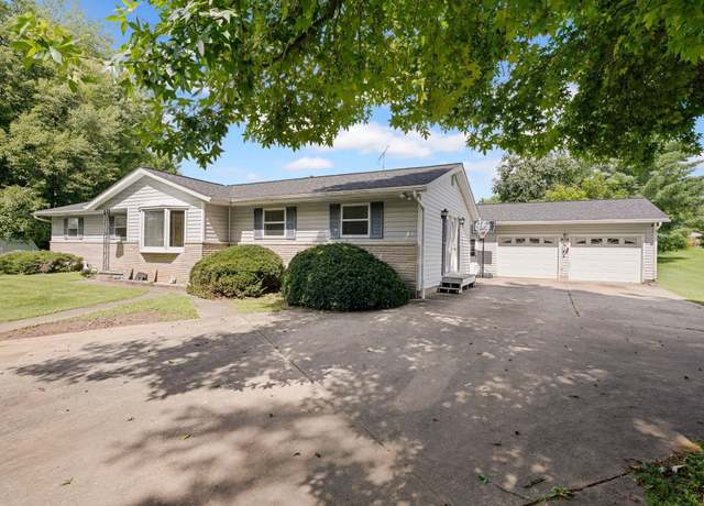 Property at 1986 Dixie Hwy, Mitchell, IN 47446, 4 beds, 2 baths