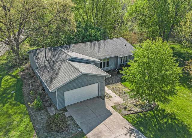 Property at 2501 Westwood Rd, Winona Lake, IN 46590, 3 beds, 3 baths
