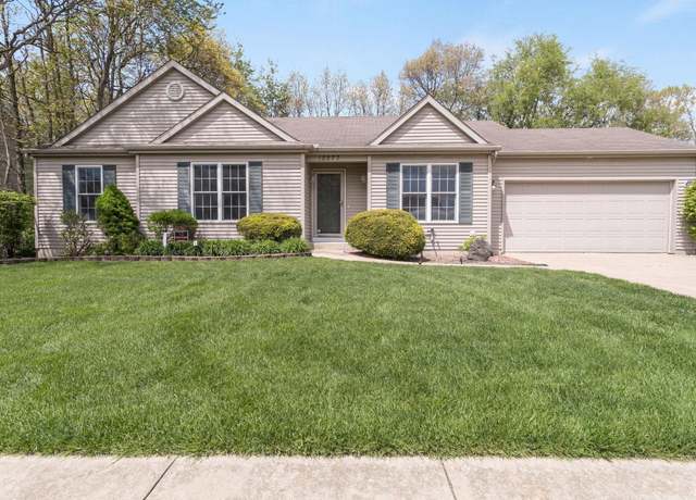 Property at 18277 Brussels Dr, South Bend, IN 46637, 3 beds, 2.5 baths