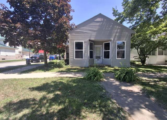 Property at 1132 Edwardsburg Ave, Elkhart, IN 46514, 2 beds, 1 bath