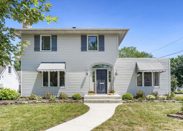 Property at 902 Midway Dr, Auburn, IN 46706, 3 beds, 1.5 baths